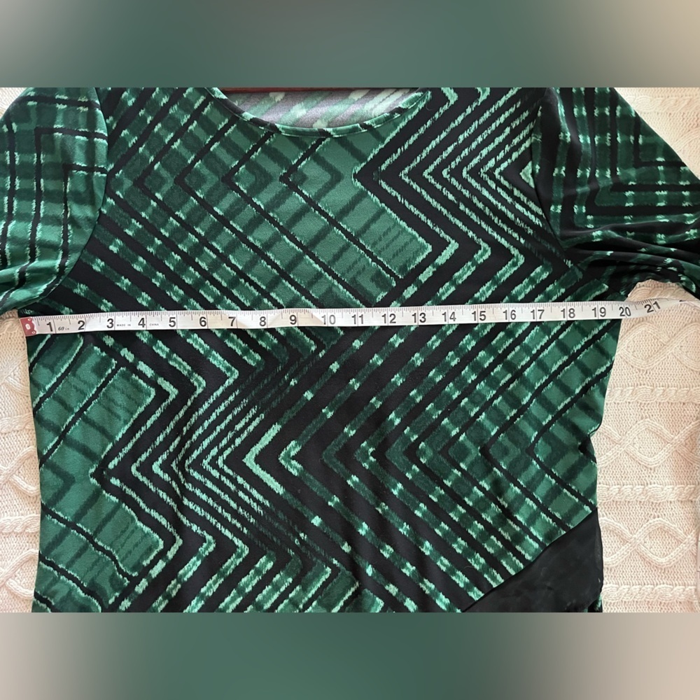Roz & Ali Designer Emerald & Black Patterned Flowy Blouse Women’s Size L - Picture 11 of 11